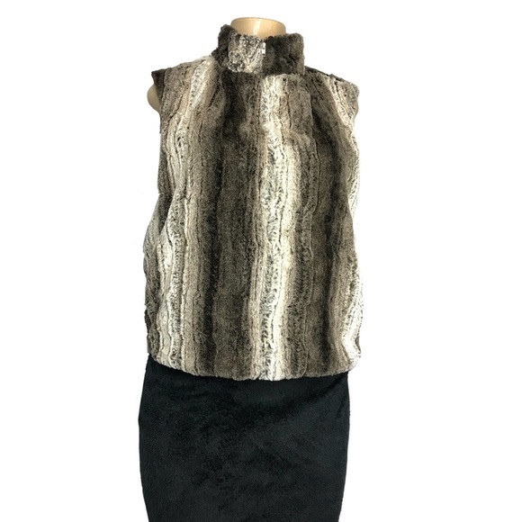 Women's Eight Sixty Faux Rabbit Fur Mock Neck Zip - Picture 2 of 8